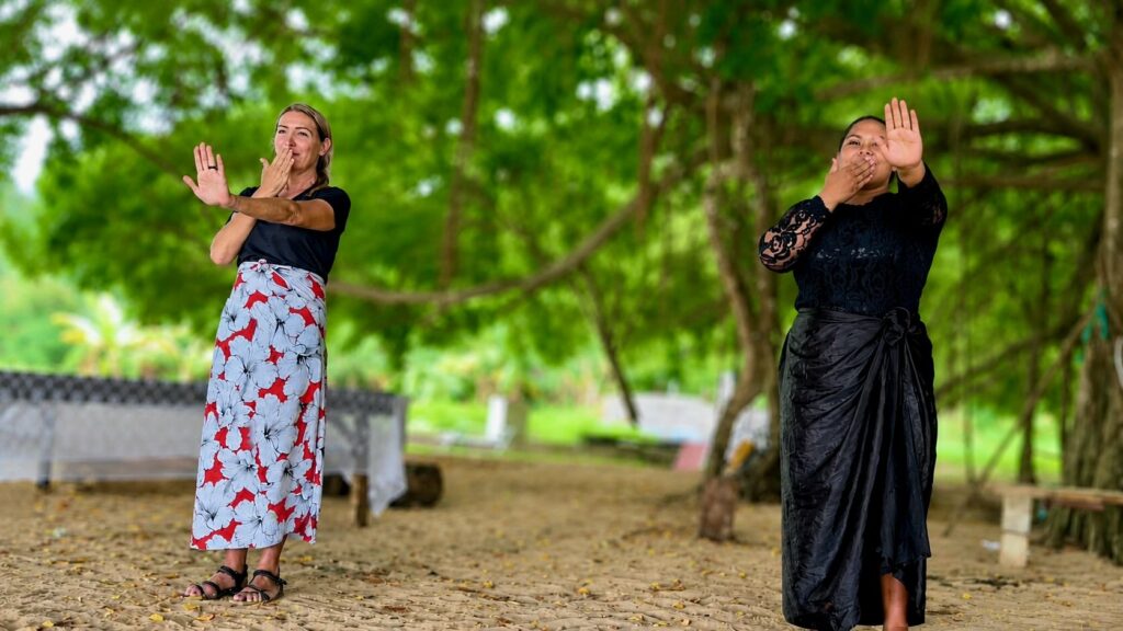 Tongan dance lesson by Anna