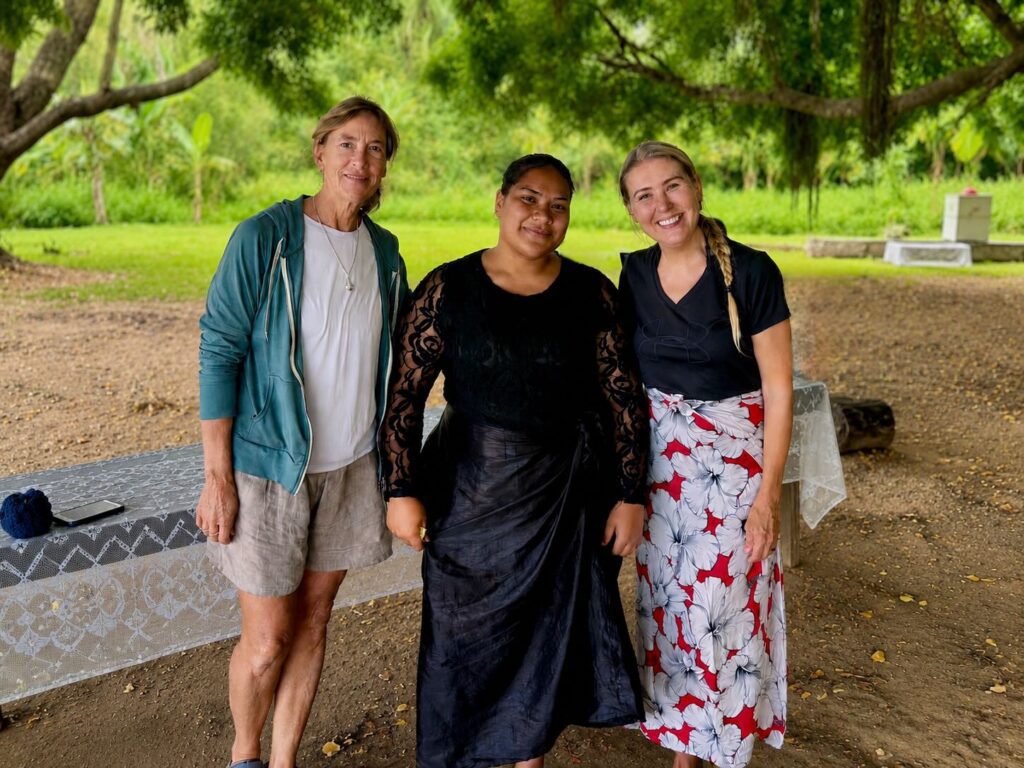 Tongan dance lesson by Anna
